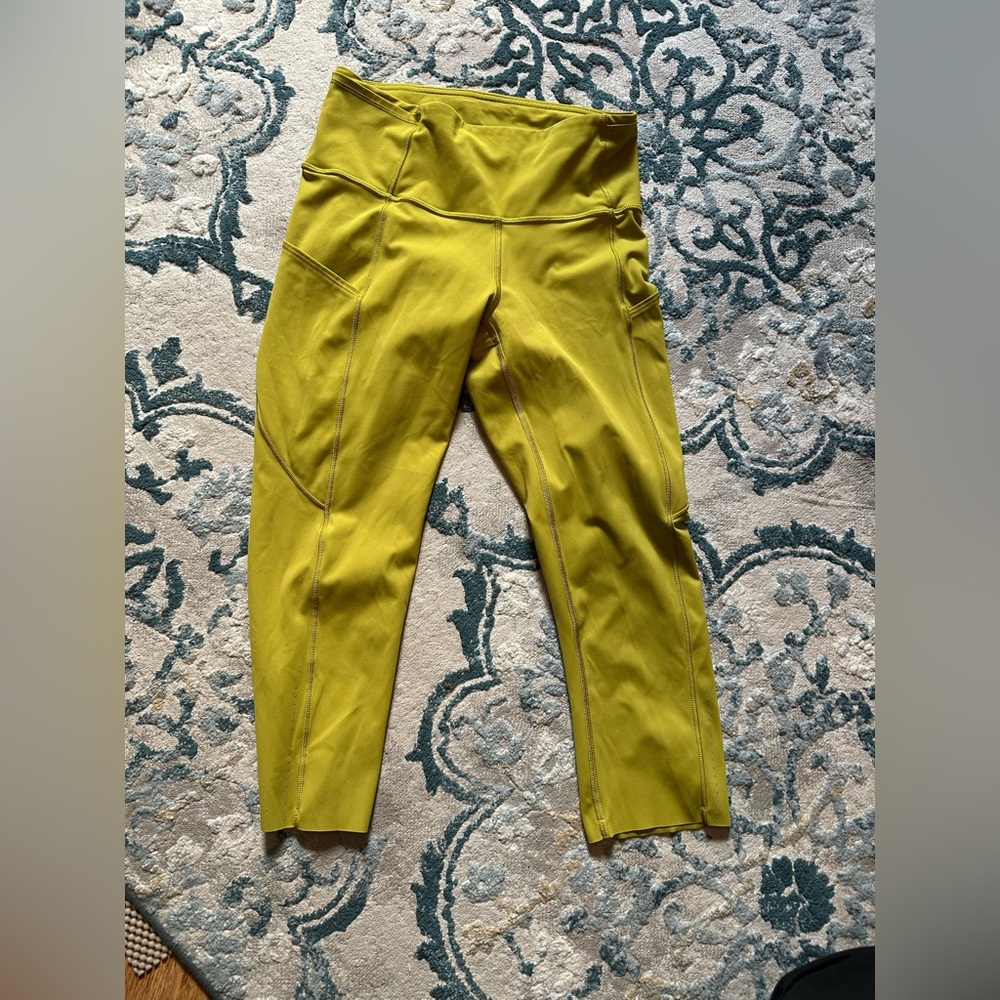 Lululemon Fast and Free 19” cropped leggings, Golden Lime color